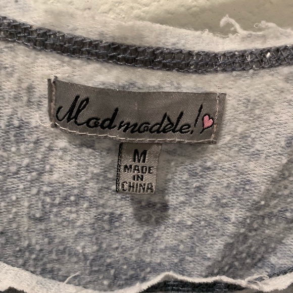 Distressed pullover - Picture 2 of 2